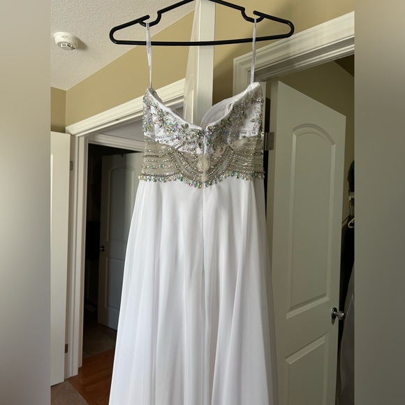 Wedding or Prom dress - Picture 4 of 6